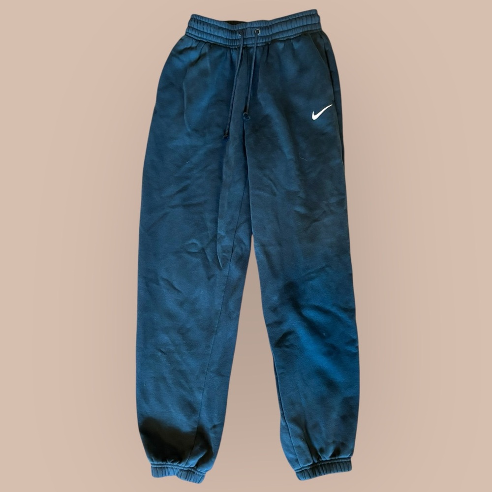 Nike Women's Navy Joggers